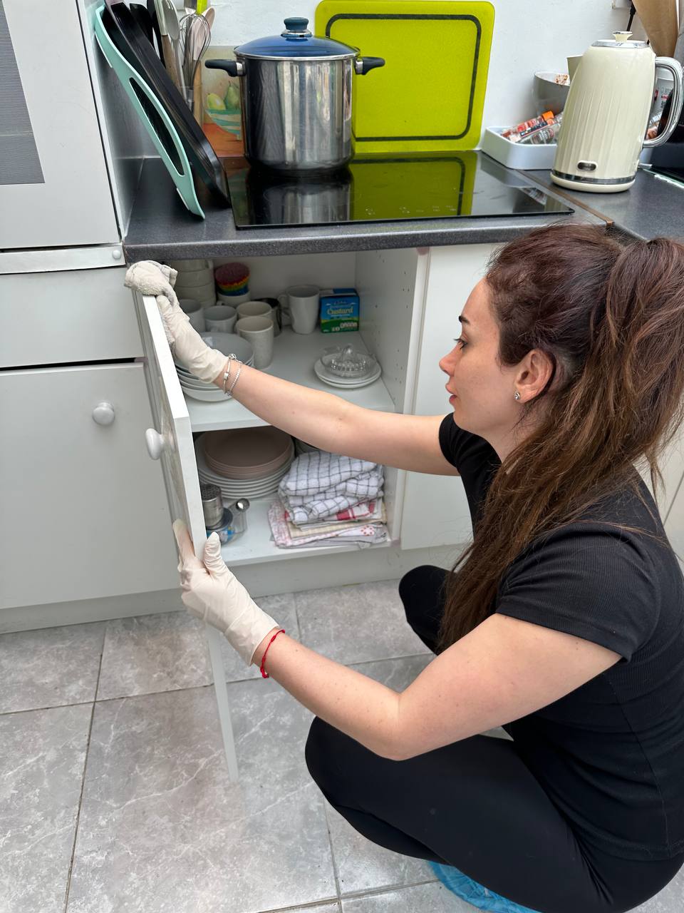Kitchen Cabinets Cleaning (exterior+interior)