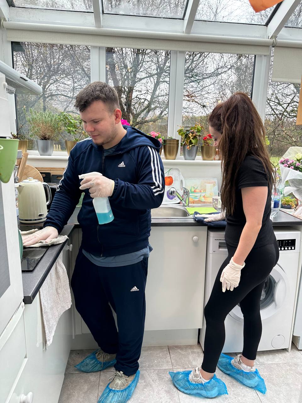 Kitchen General Cleaning ( dust, surfaces, windows cleaning, moping, vacuuming)