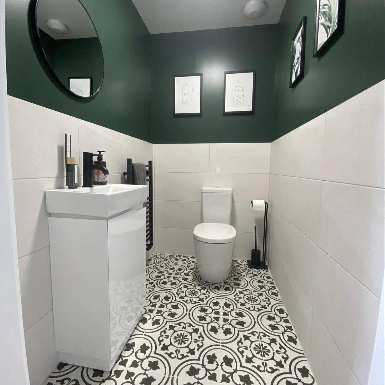 Small toilet/WC